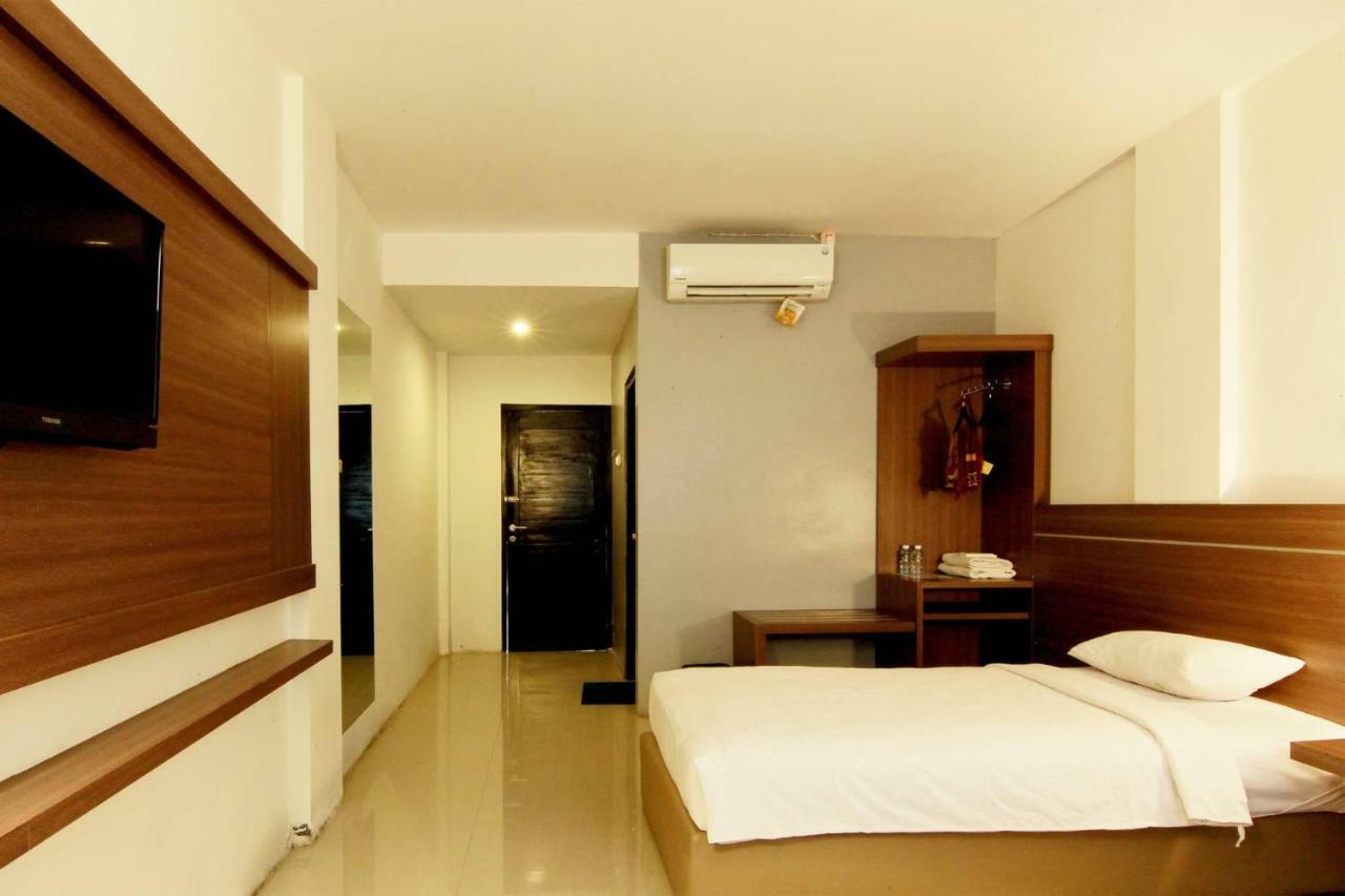 Alzara Hotel Syariah Wonosari Экстерьер фото